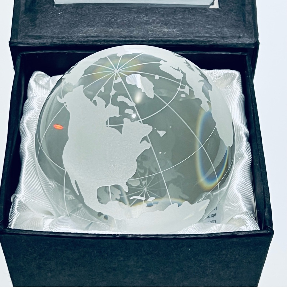 Vintage Oleg Cassini Signed Crystal World Globe Paper Weight In Original Box